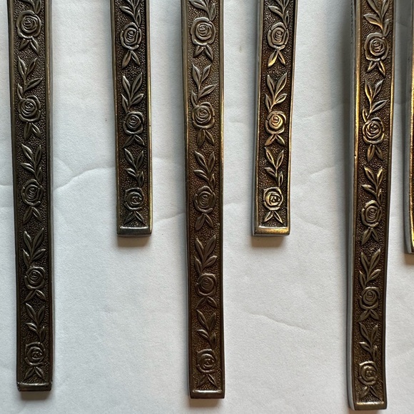 Mexicaly Rose Interpur Japan 40pc Serves 8 Extra 5 Spoons 1 Butter knife Used - Picture 2 of 10